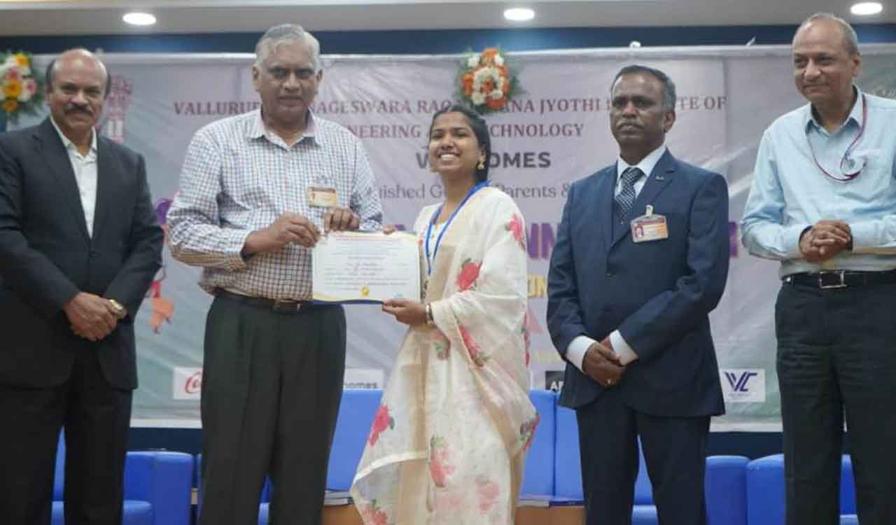 Hyderabad: VNRVJIET celebrates 30th Annual Day