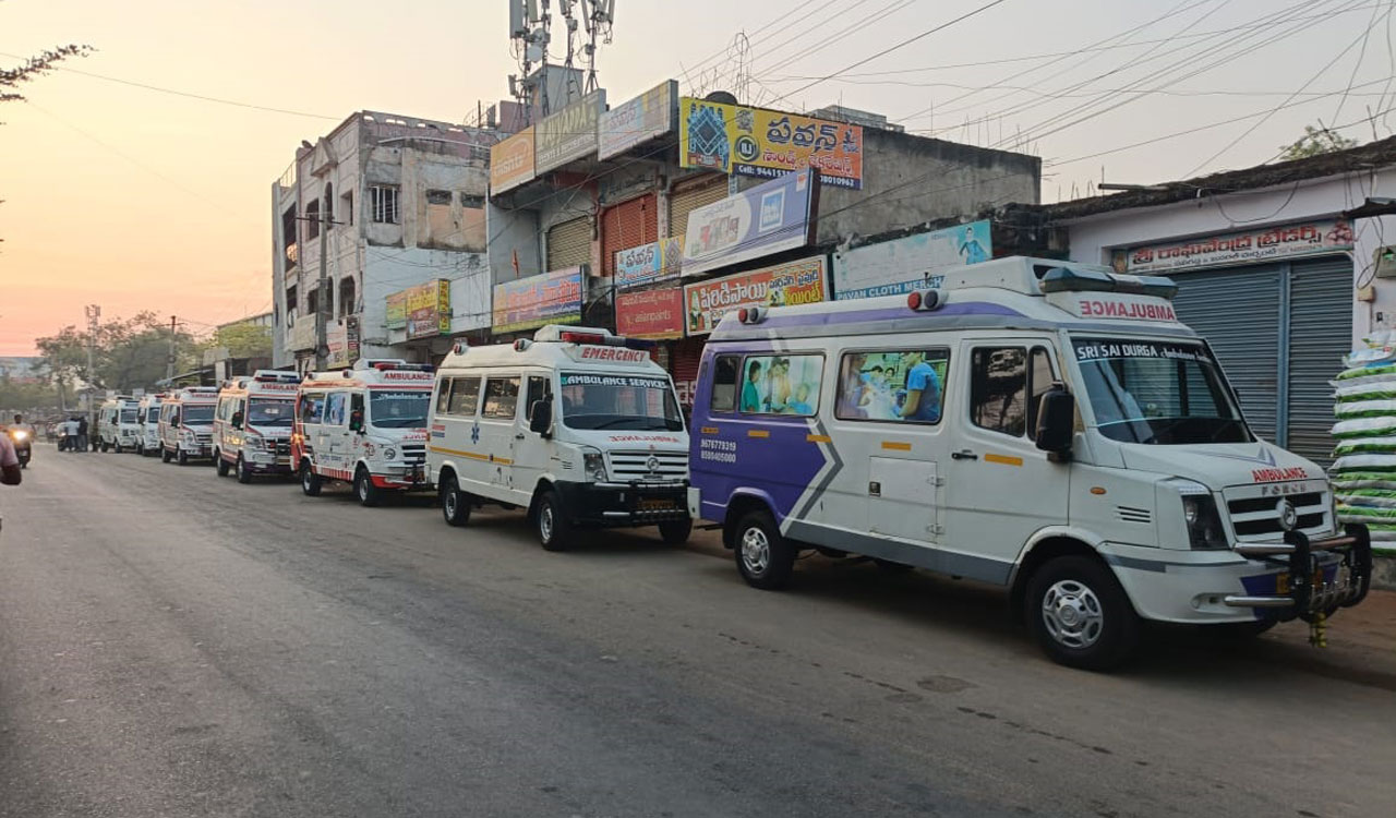 SLBC Tunnel Collpase: Stationed ambulances at Nagarkurnool indicate bodies being located
