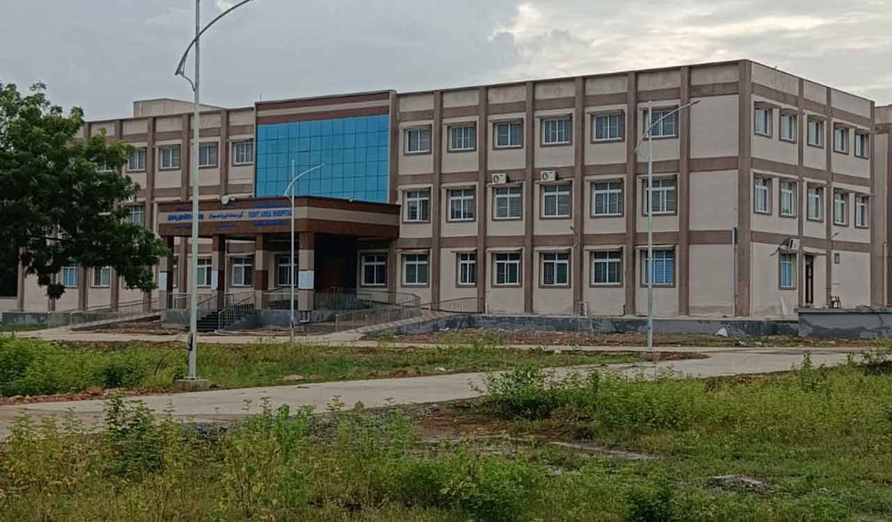 Telangana: 100-bed hospital completed during BRS regime at Madhira yet to become functional
