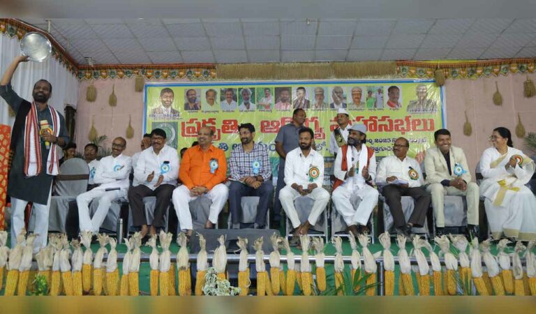 Kothagudem Prakruti Ashram founder Jayaraju speaking at Arogya Mahasabha.
