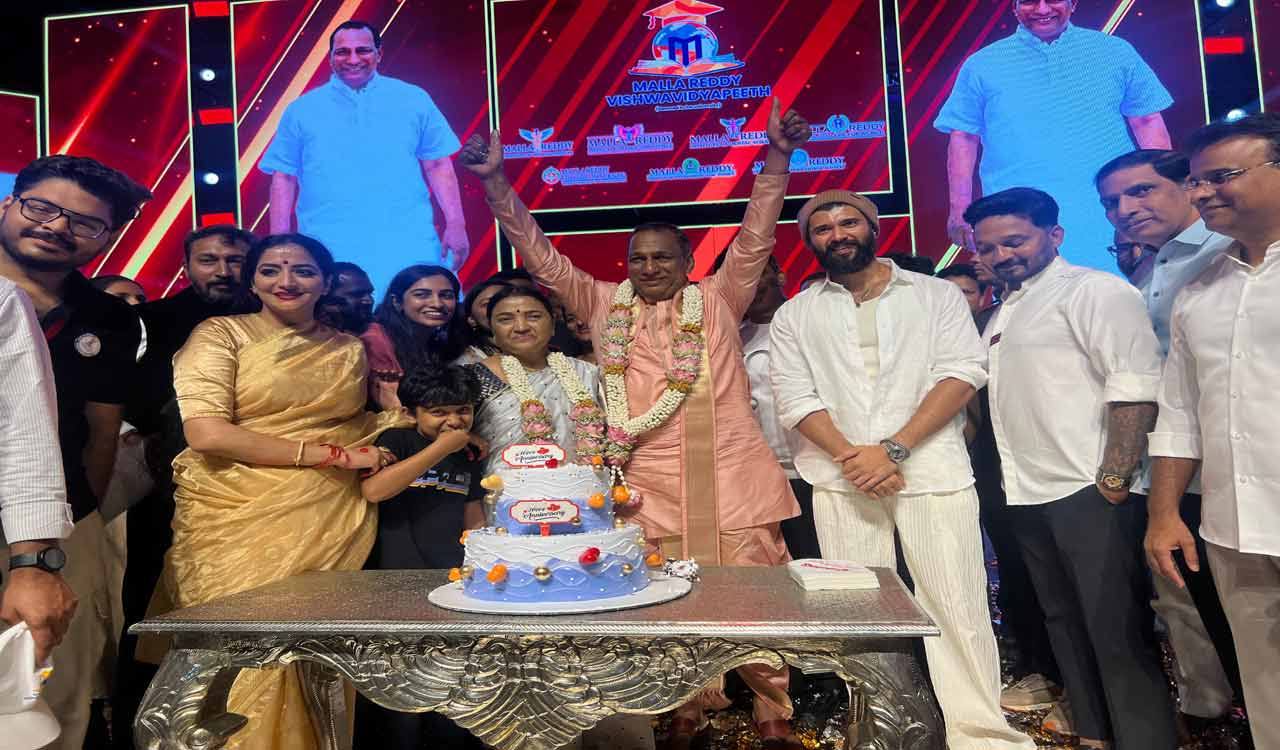 Vijay Deverakonda attends Mallareddy University “Annual Unity Day 2025”
