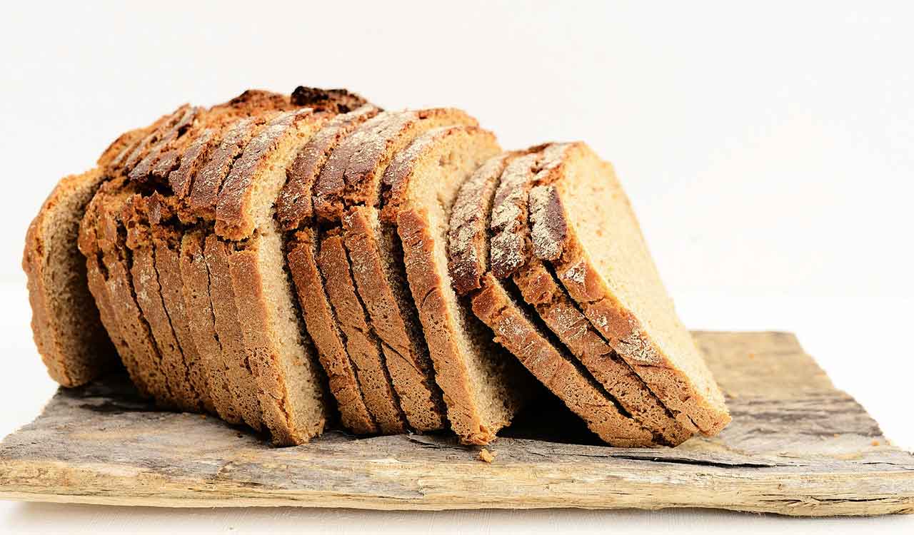 What’s difference between wholemeal, wholegrain bread?