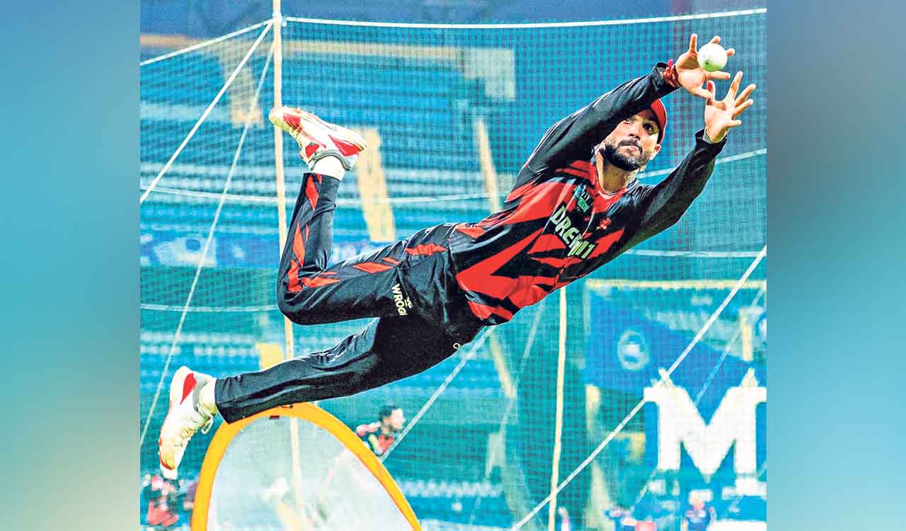 Charged up Sunrisers to take on Mumbai Indians at Wankhede