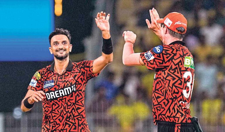 Sunrisers Hyderabad beat Chennai Super Kings, keep play-off hopes alive