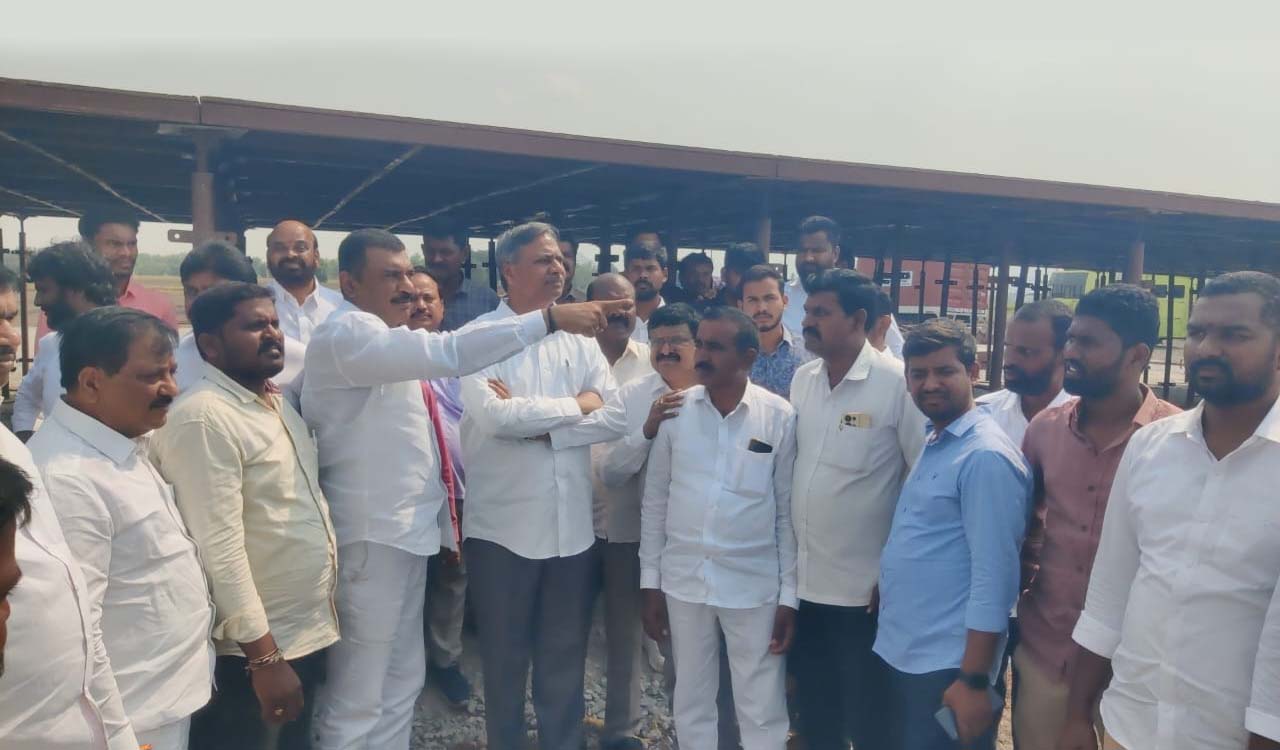 Telangana: Massive preparations underway for BRS silver jubilee meeting at Warangal on April 27