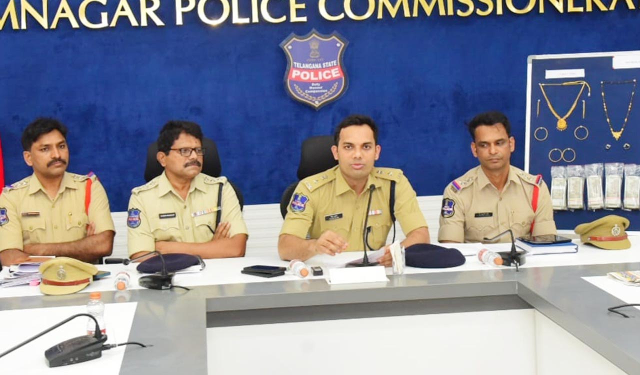 Telangana: Karimnagar police arrest two burglars