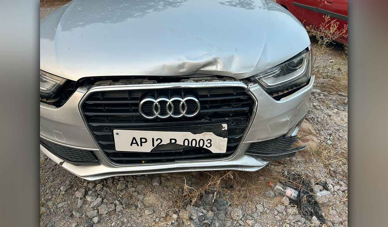 Drunk driver hits woman SI in bid to escape in Telangana’s Sangareddy