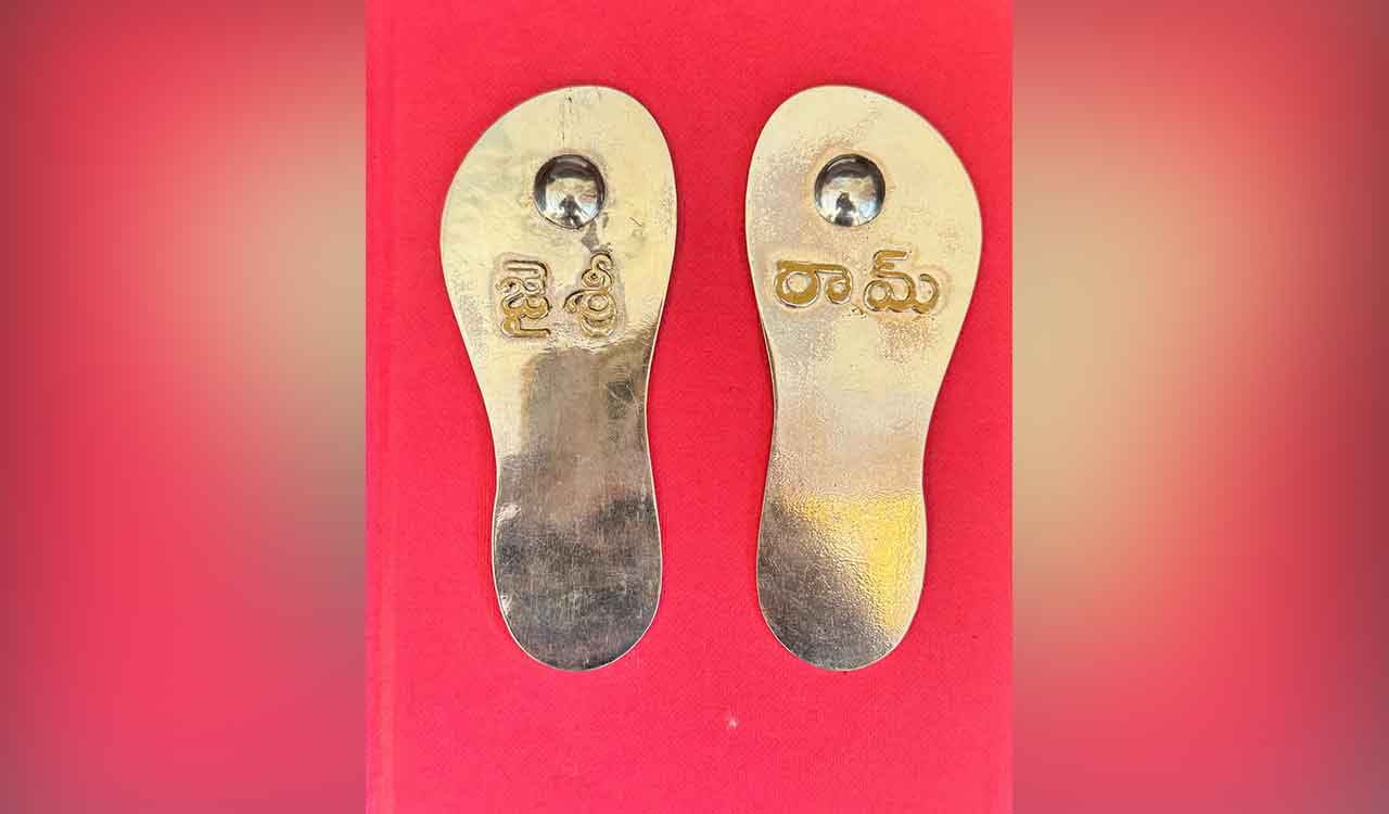 Here’s what Ram Charan and Upasana gifted director Buchi Babu on Charan’s birthday