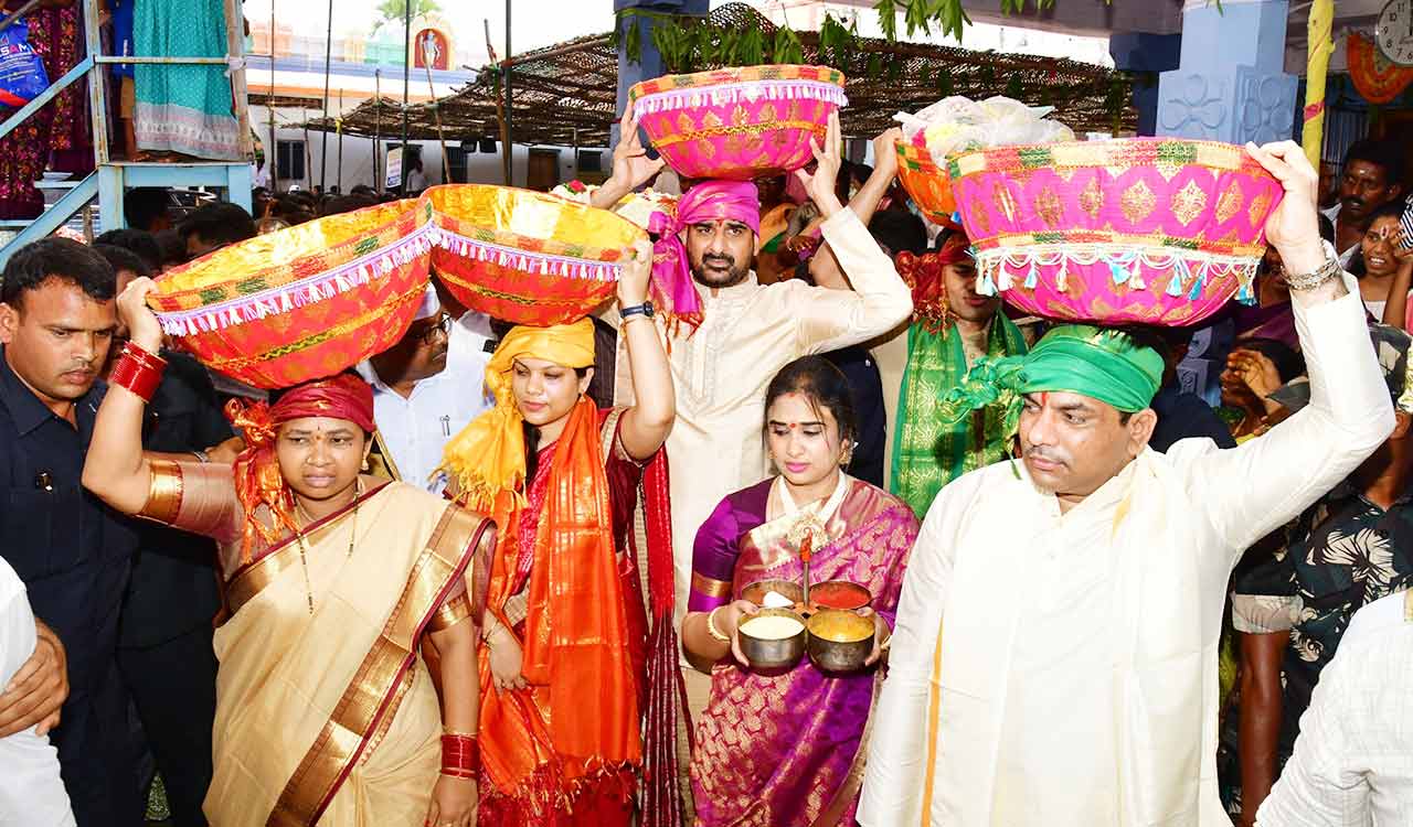 Sri Rama Navami celebrated on grand scale at Illandakunta Ramalayam in Karimnagar