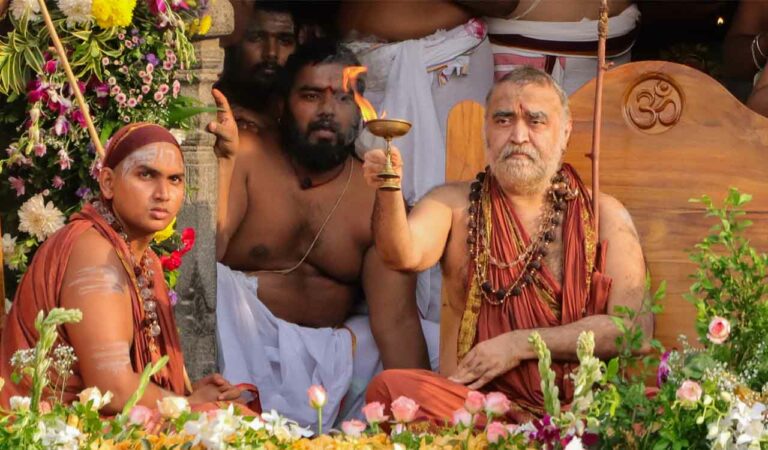 Rig Vedic scholar from Andhra Pradesh anointed as next Shankaracharya of Kanchi Kamakoti Peetam