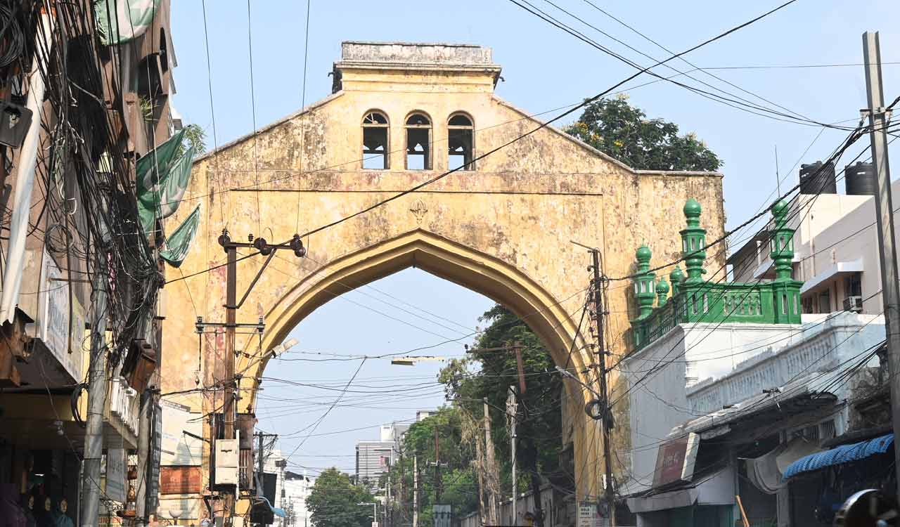 Arches of Nizam era in Hyderabad crave for attention