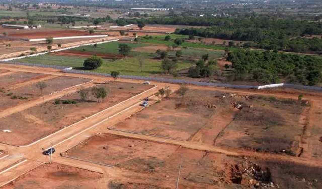Hyderabad: Land clash between two groups in Turkayamjal on the city outskirts