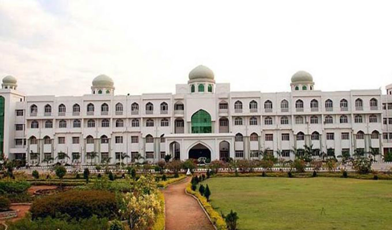 Hyderabad: Admissions open in MANUU for MBA and M.com courses