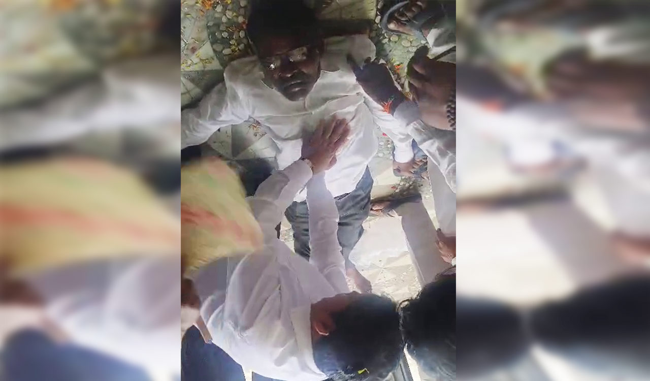 Telangana: Bhadrachalam MLA’s timely CPR procedure saves Congress activist’s life