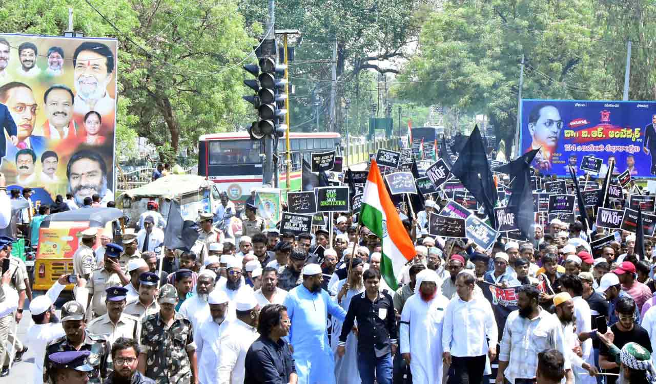 Massive rally in Sangareddy demands withdrawal of Wakf (Amendment) Bill, 2025