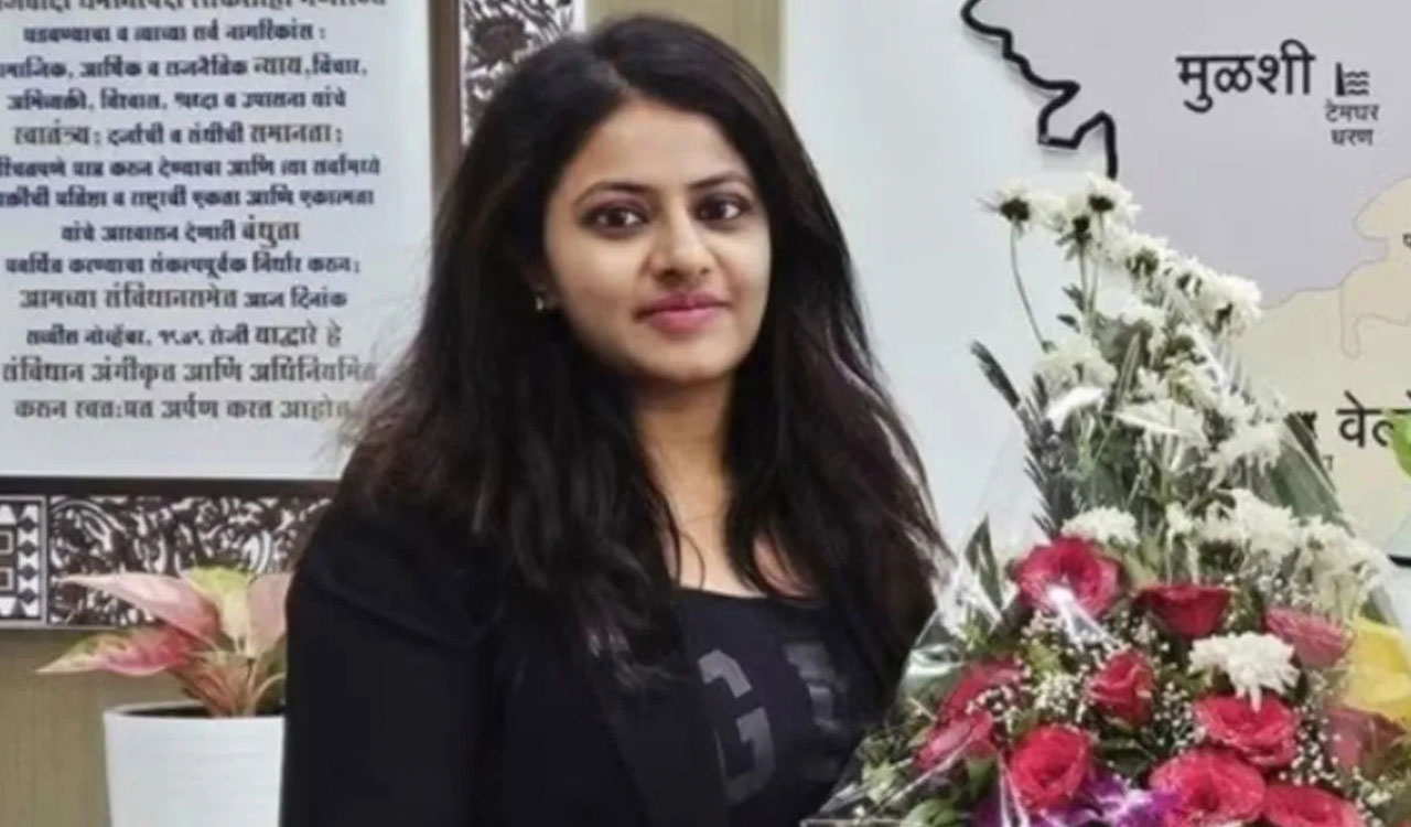 SC directs former IAS probationer Puja Khedkar to appear before Delhi Police on May 2