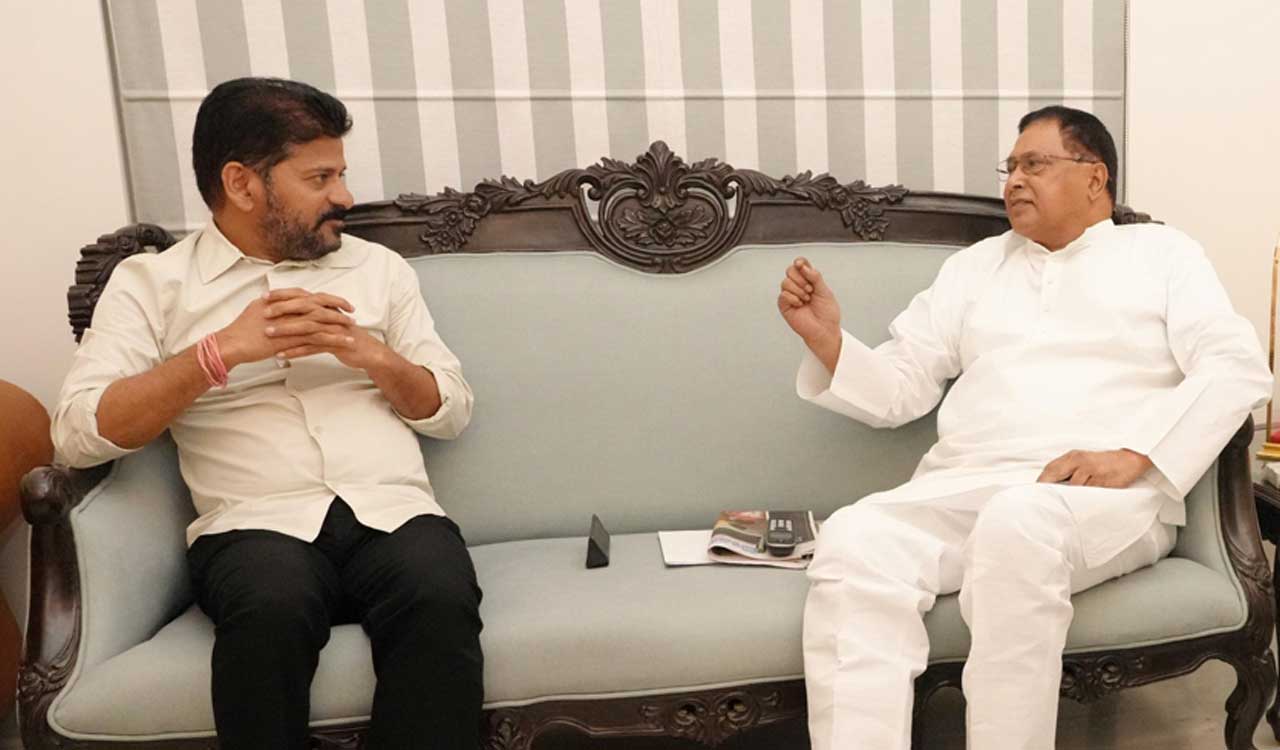 Chief Minister meets former Minister K Jana Reddy