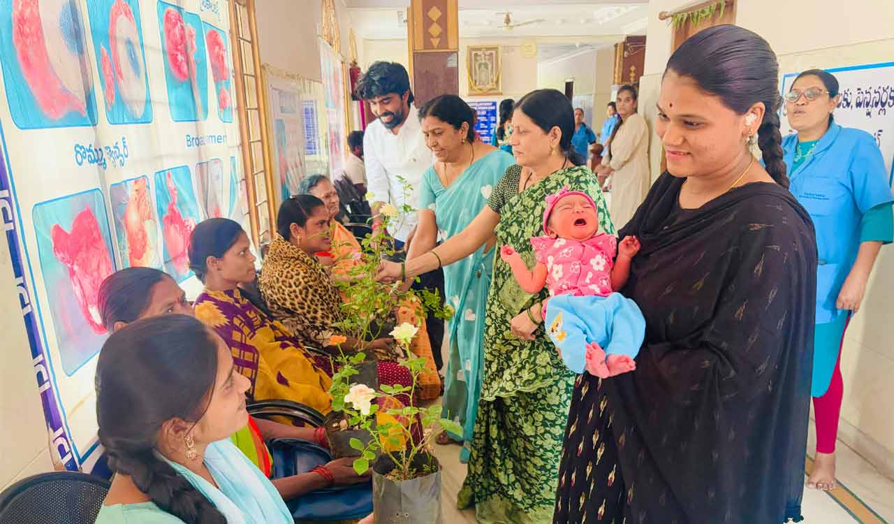 Telangana: Model village Mukhra (K) Sarpanch distributes saplings to mark birth of granddaughter