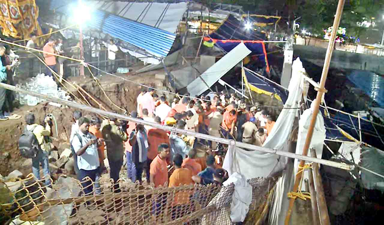 Simhachalam Temple Tragedy: Wall collapse during Chandanotsavam kills 8 devotees in Andhra Pradesh