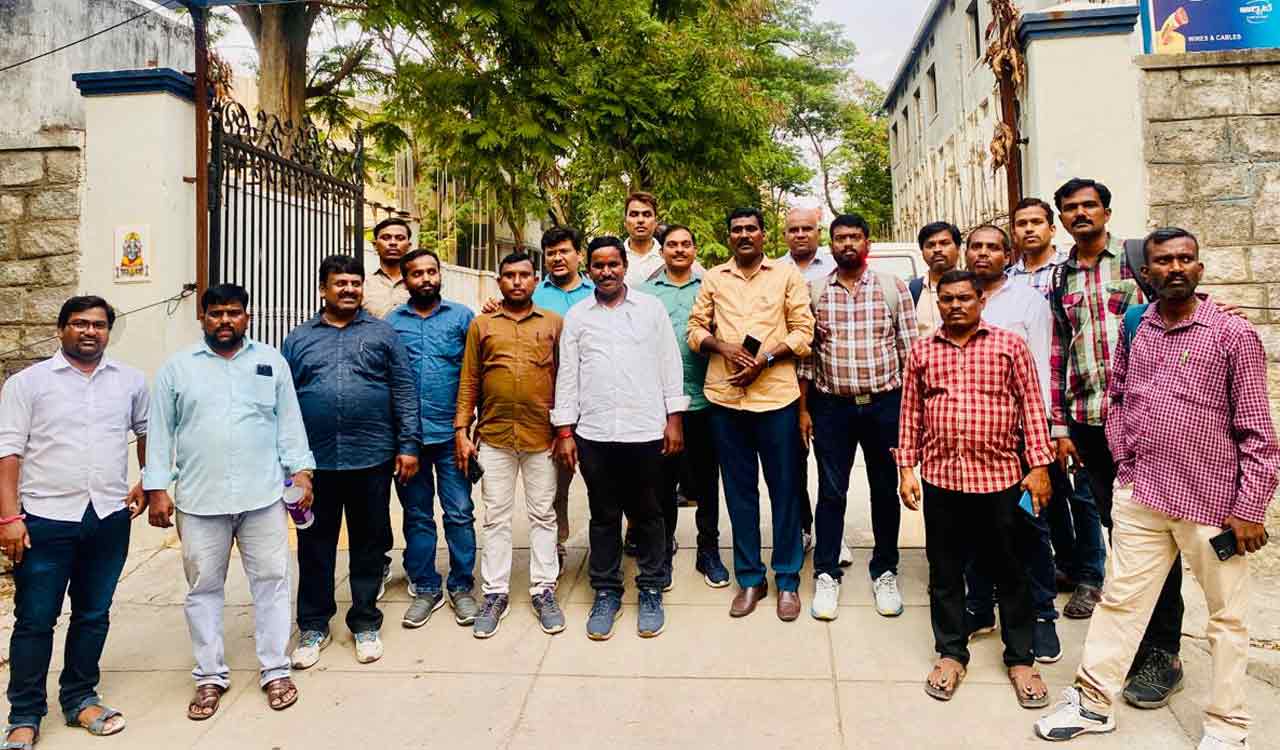 Hyderabad: Part-time teachers lay siege to Secretariat, demand regularisation of services