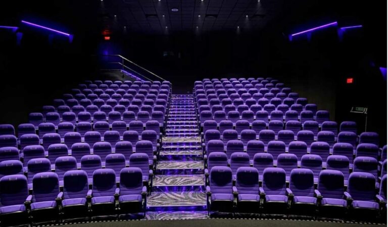 Theater 03