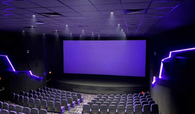 Theater 04