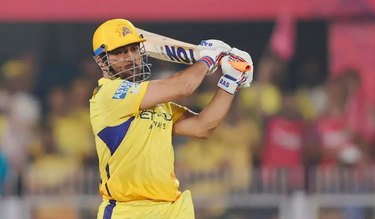 Figure out the best team for next year, says Dhoni