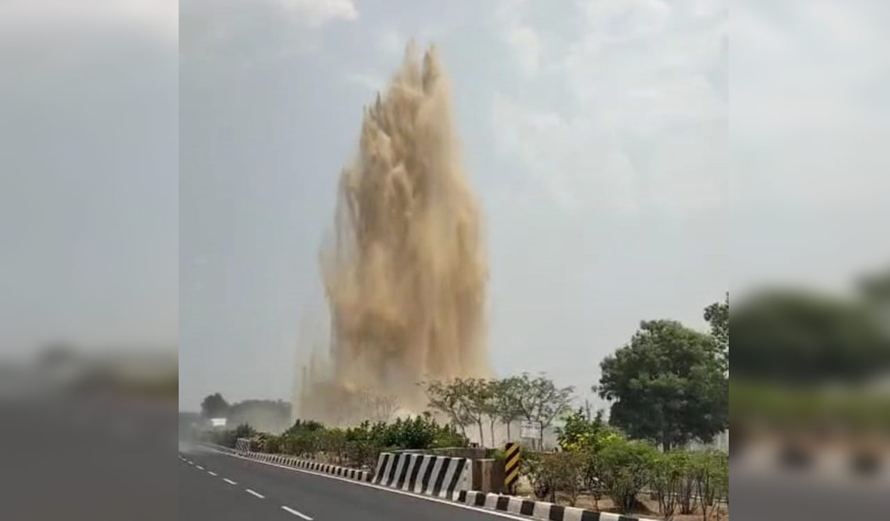 Watch: Water supply likely to be affected in Hyderabad after HMWSSB pipe bursts in Sadasivapet