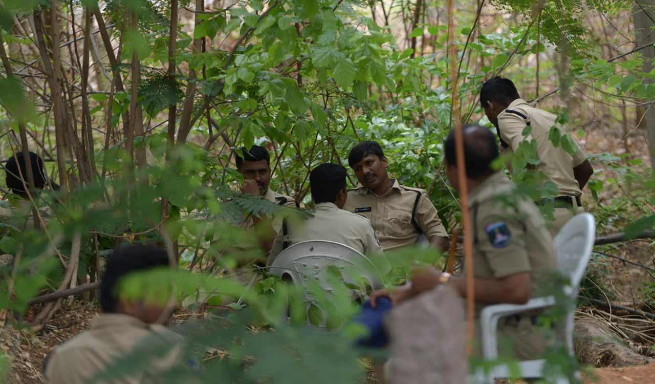 University of Hyderabad students approach NHRC over alleged police distressing conduct