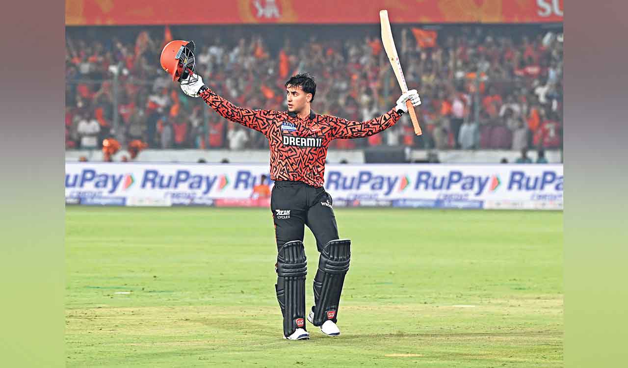 Abhishek Sharma’s blistering 141 lifts Sunrisers to a eight-wicket win against Punjab Kings