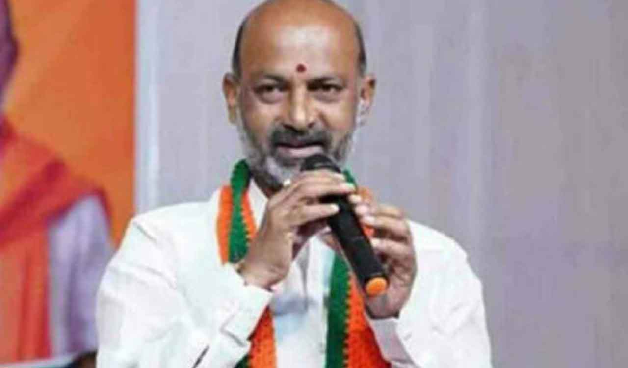 Reject Central assistance for fine variety rice, Bandi Sanjay dares Revanth Reddy