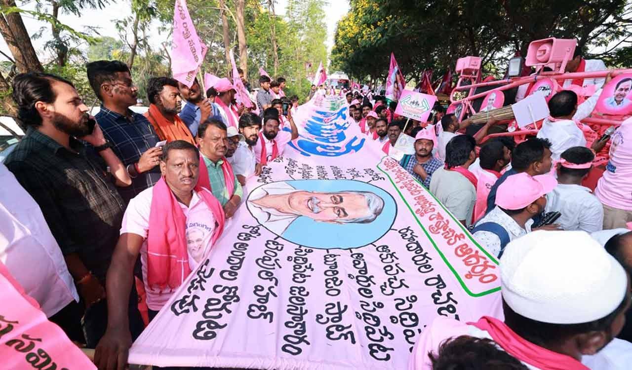Inspired by KCR’s 2001 cycle yatra, BRS cadre launches padayatra from Siddipet