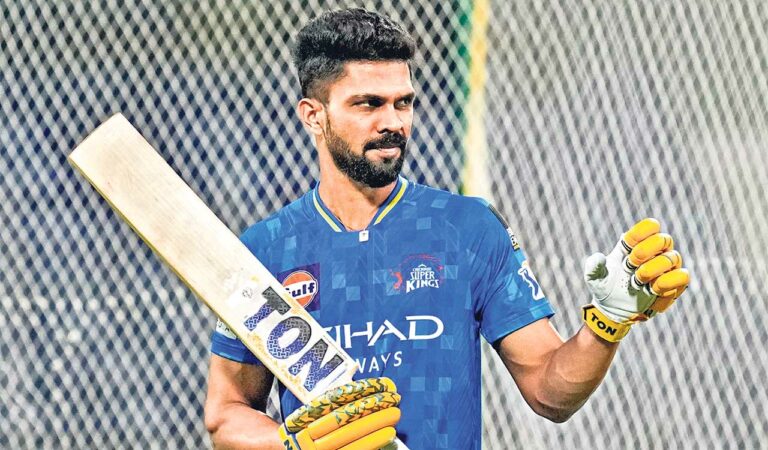 Injury scare for Chennai skipper Ruturaj: Dhoni may lead CSK against Delhi Capitals