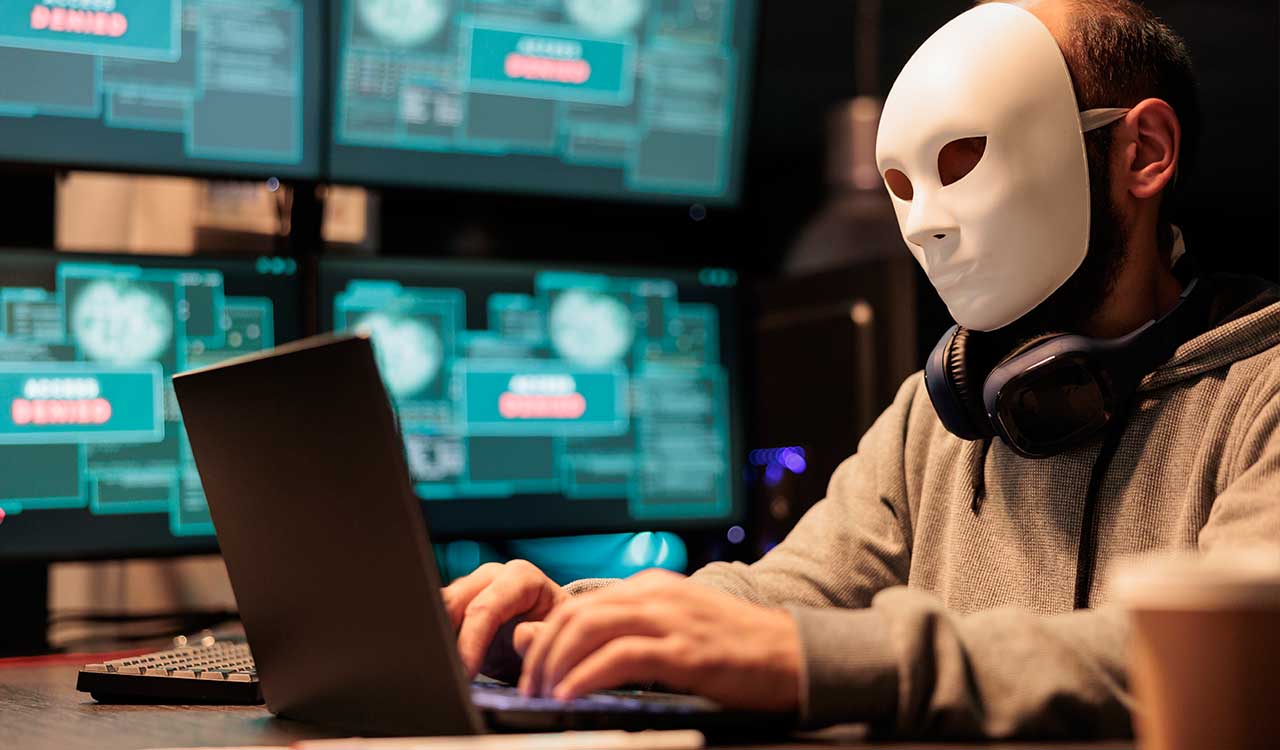 Scammers cheat man promising accommodation in Srisailam