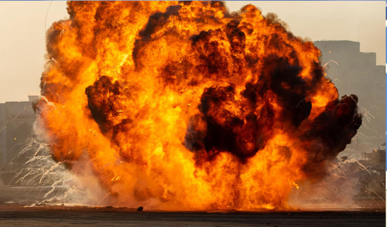 Massive explosion at Iranian port kills 18, injures some 750