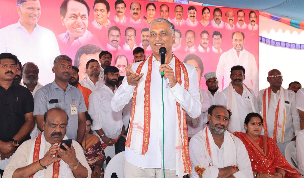 Revanth Reddy a confused soul with no respect from Cabinet, high command, says Harish Rao