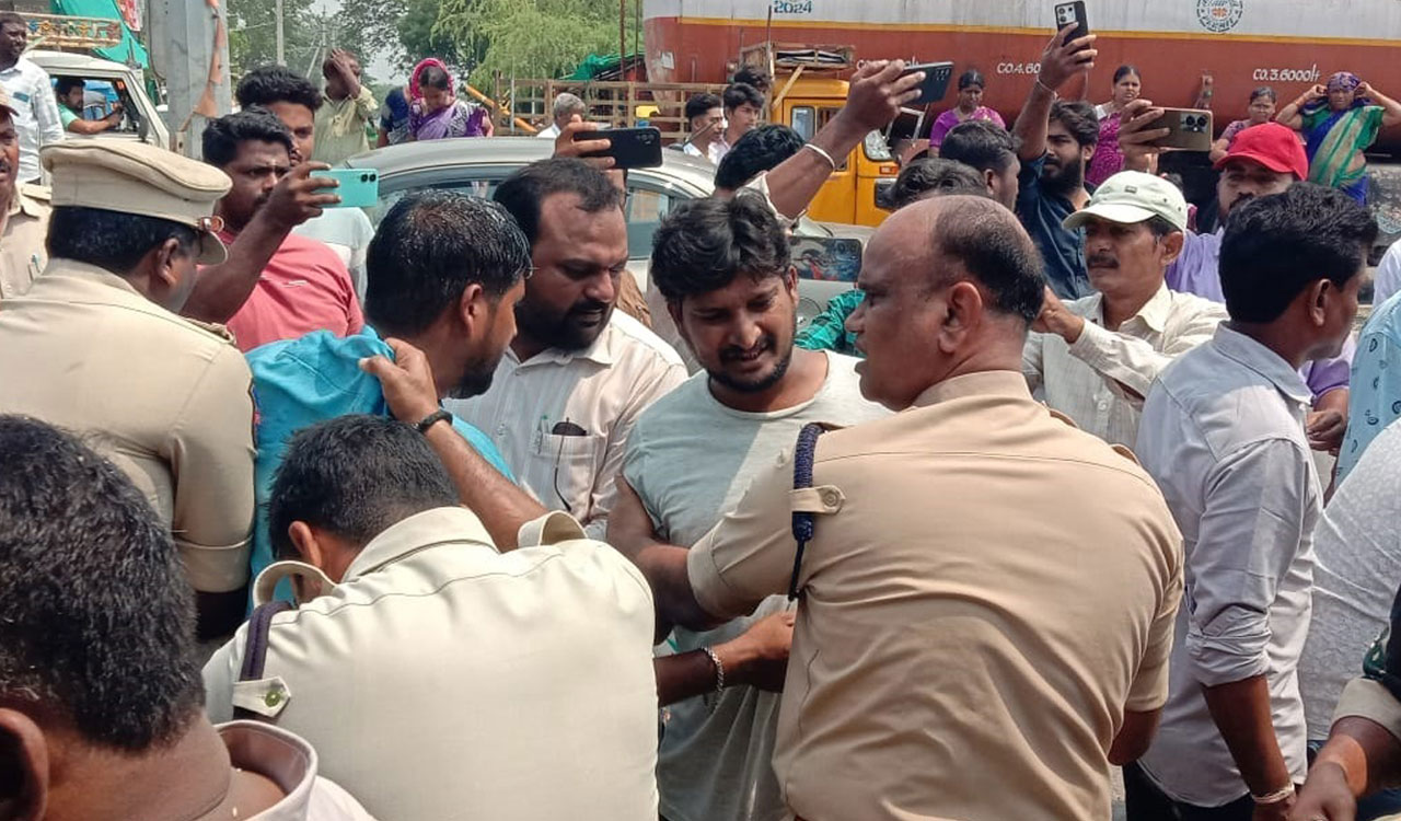 Tension prevails at Kothagudem’s Peddammagudi as Board of Trustees take oath