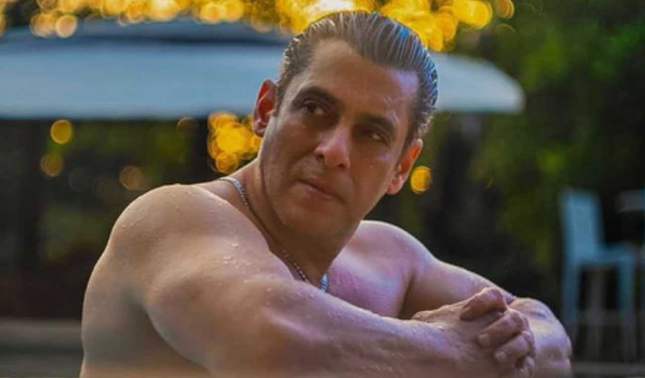 Salman Khan shares poolside pictures after pushing his upcoming show