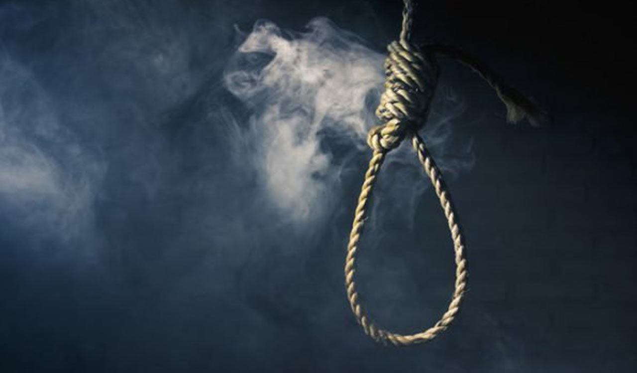 B.Tech student ends life upset over poor marks in Jagtial