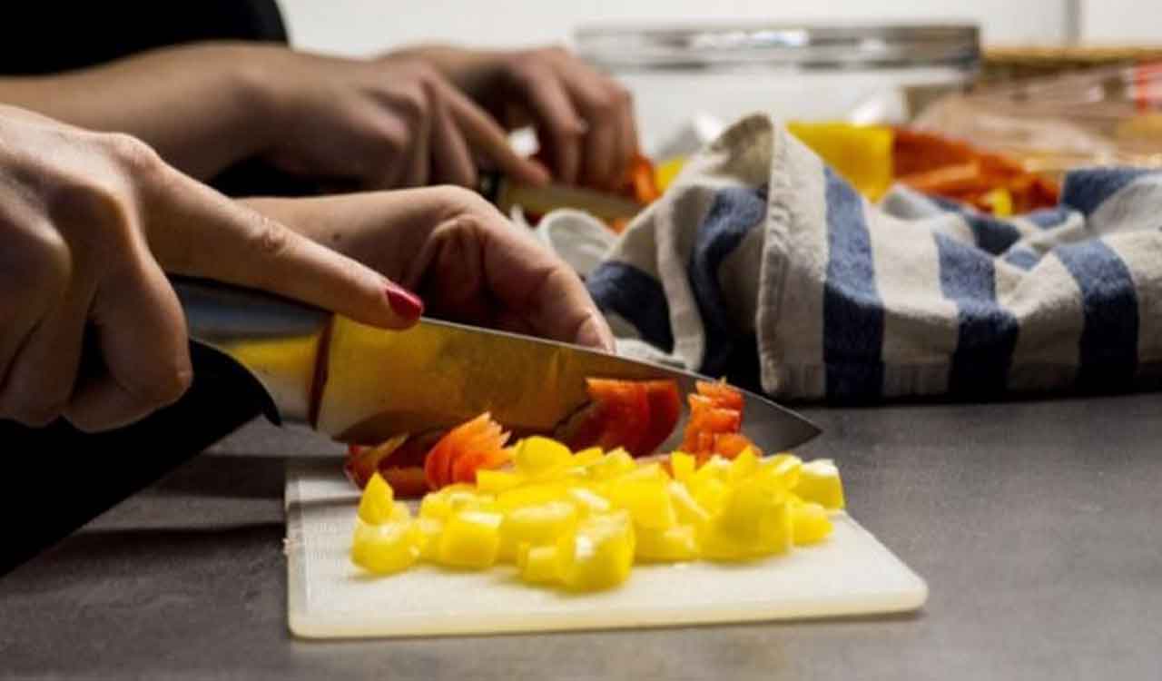 TOMCOM issues notification for cook, chef jobs in Germany
