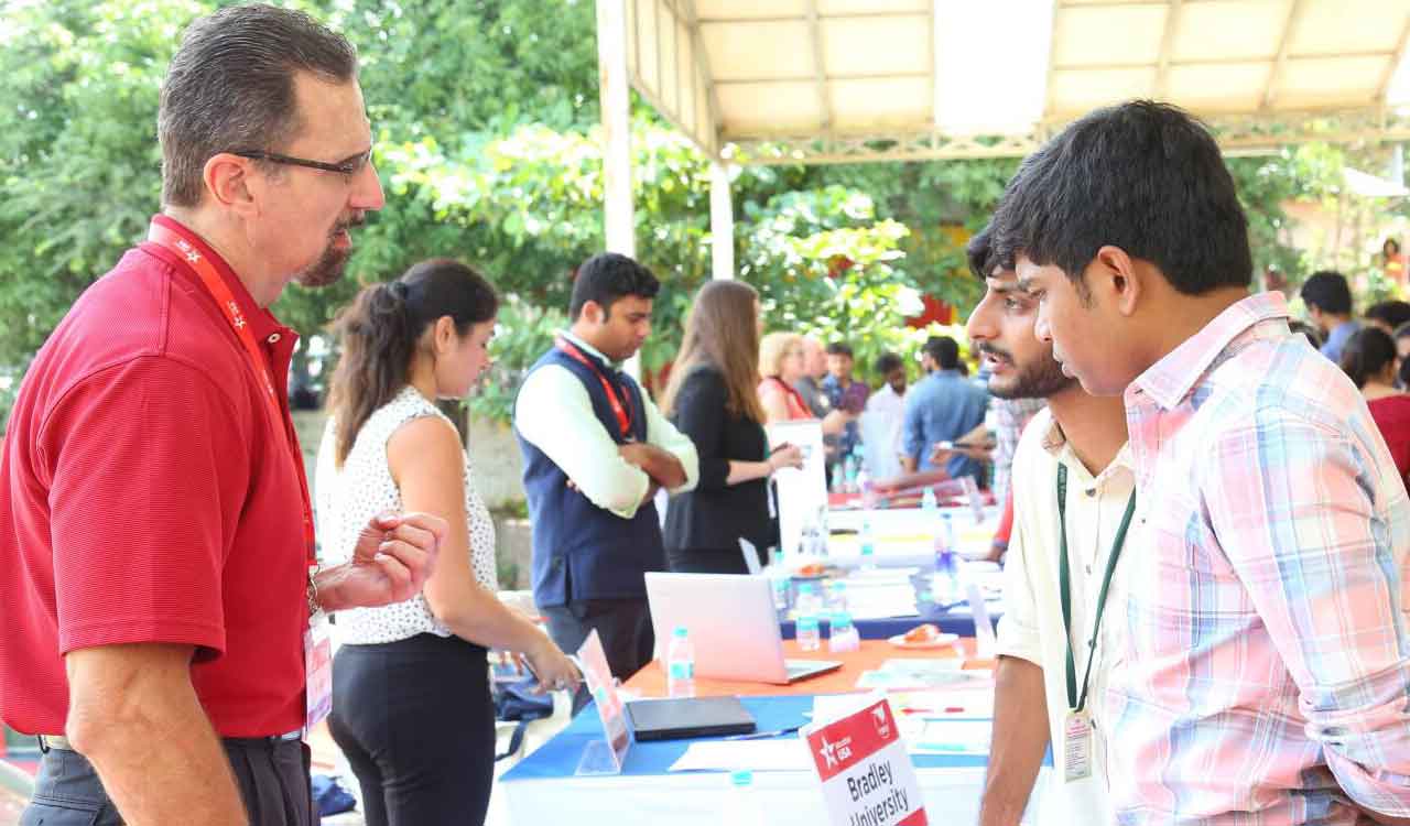 Generalist Vs Specialist: Finding Your True Path as an International Student in the United States