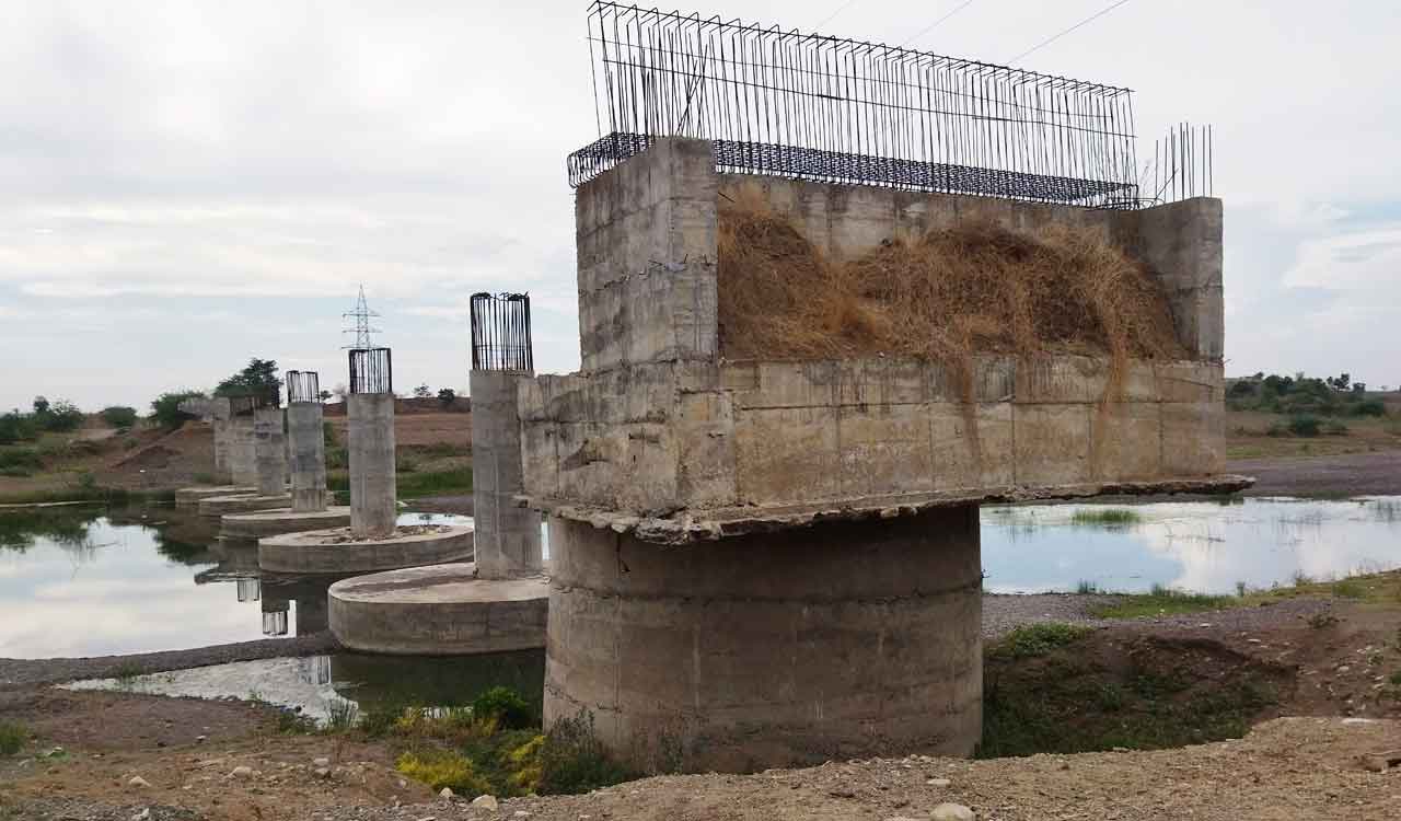 Fund crunch hits construction of bridge across Gundi, sanctioned in 2007 in Asifabad