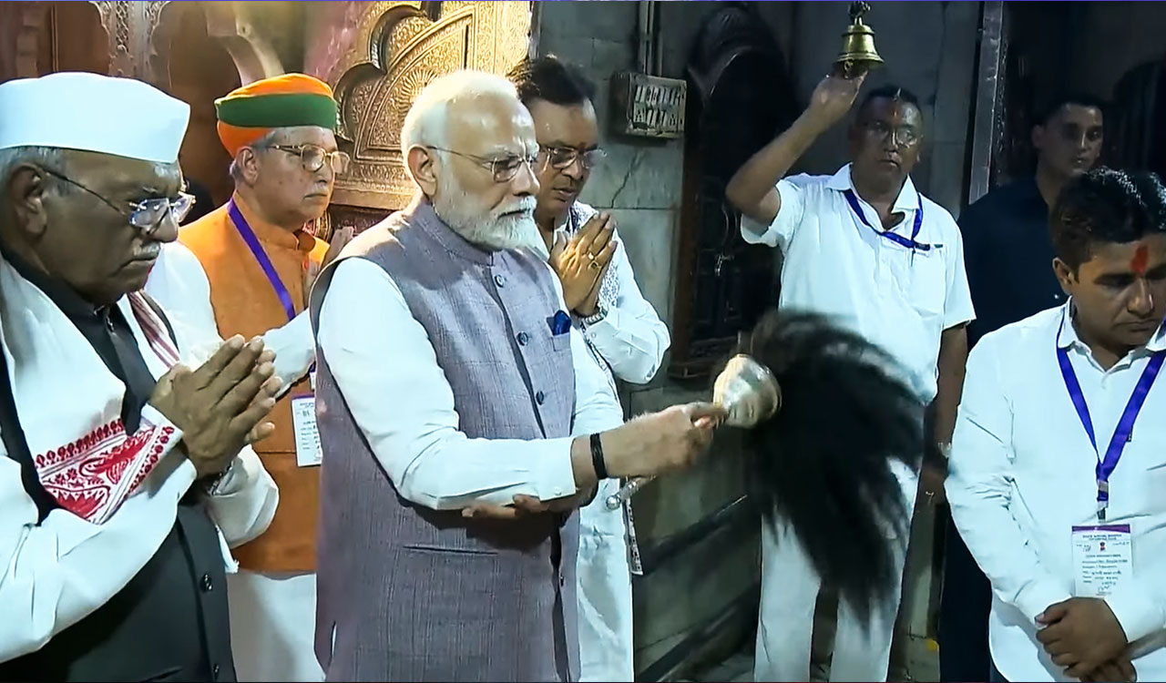 PM Modi offers prayers at Rajasthan’s Karni Mata Temple