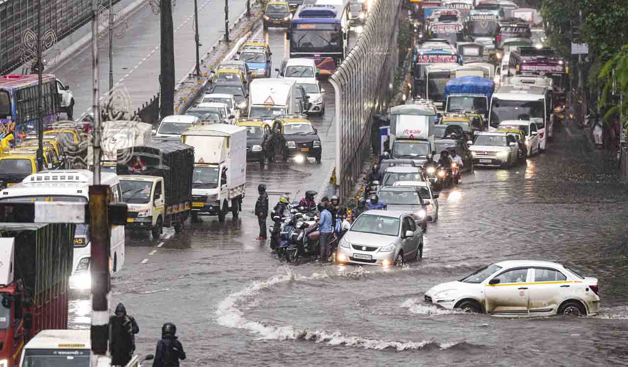 Editorial: Maximum City, Minimum Accountability