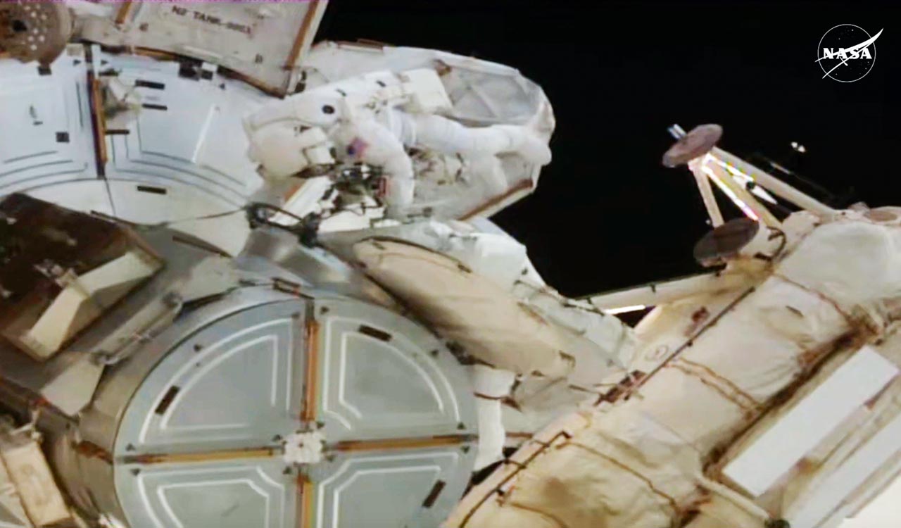NASA astronauts step outside space station to perform 5th all-female spacewalk