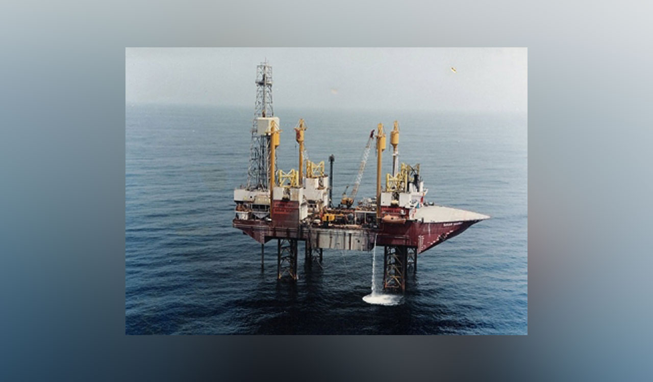 Government-owned ONGC strikes more oil & gas in Mumbai offshore basin