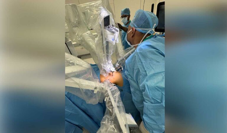 Robotic Kidney Tumor Removal Surgery 