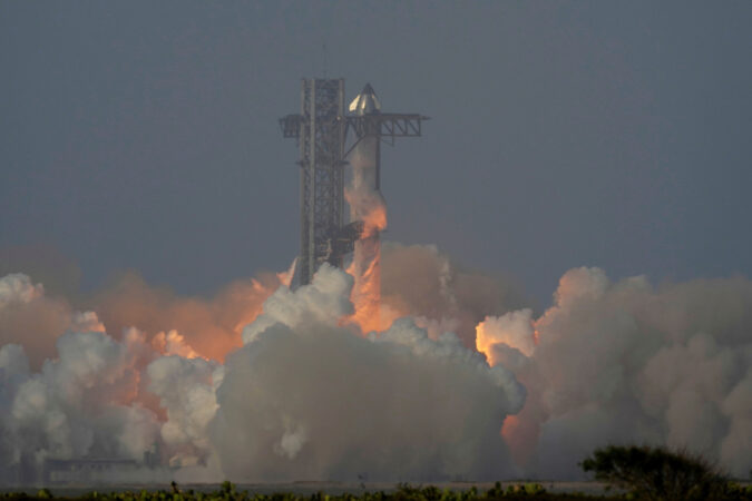 techonology spacex starship launch fails again as spacecraft breaks apart mid flight