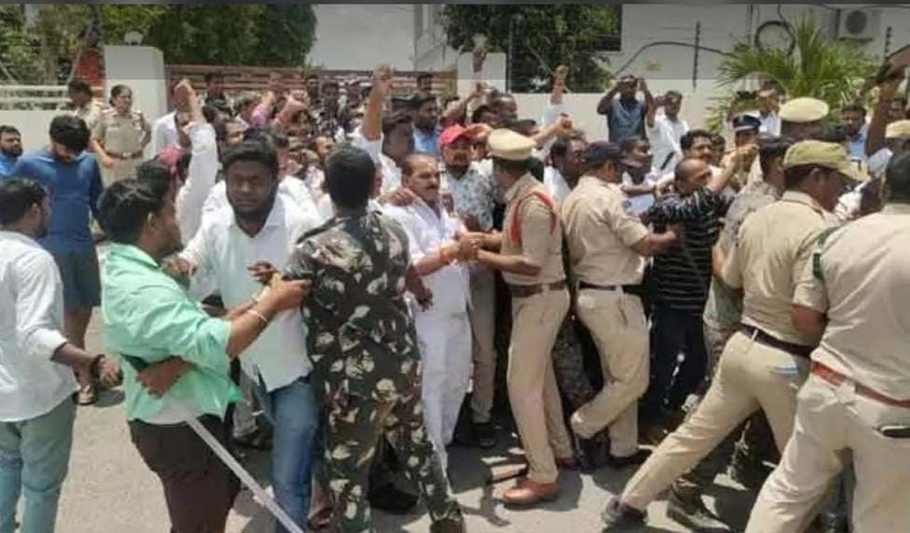 Tension at Sircilla MLA’s camp office over Chief Minister’s portrait
