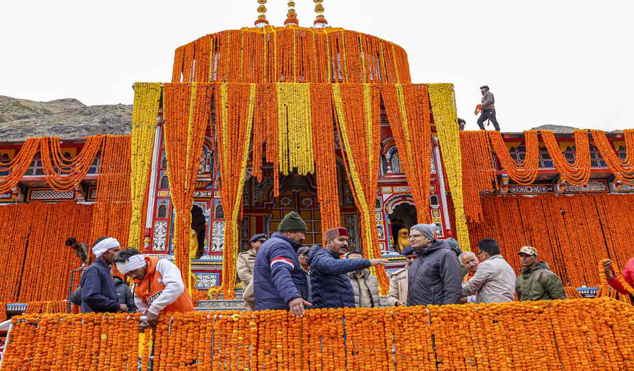 Portals of Badrinath open, temple adorned with 15 tonnes of flowers